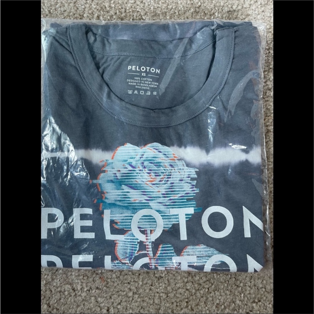 NWT Peloton Studio Tank Side Slit Tie Dye Size S 100% cotton - Picture 2 of 6